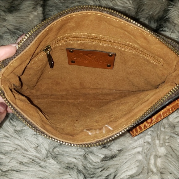 Patricia Nash wristlet 8.75 × 6.5 - Picture 4 of 5